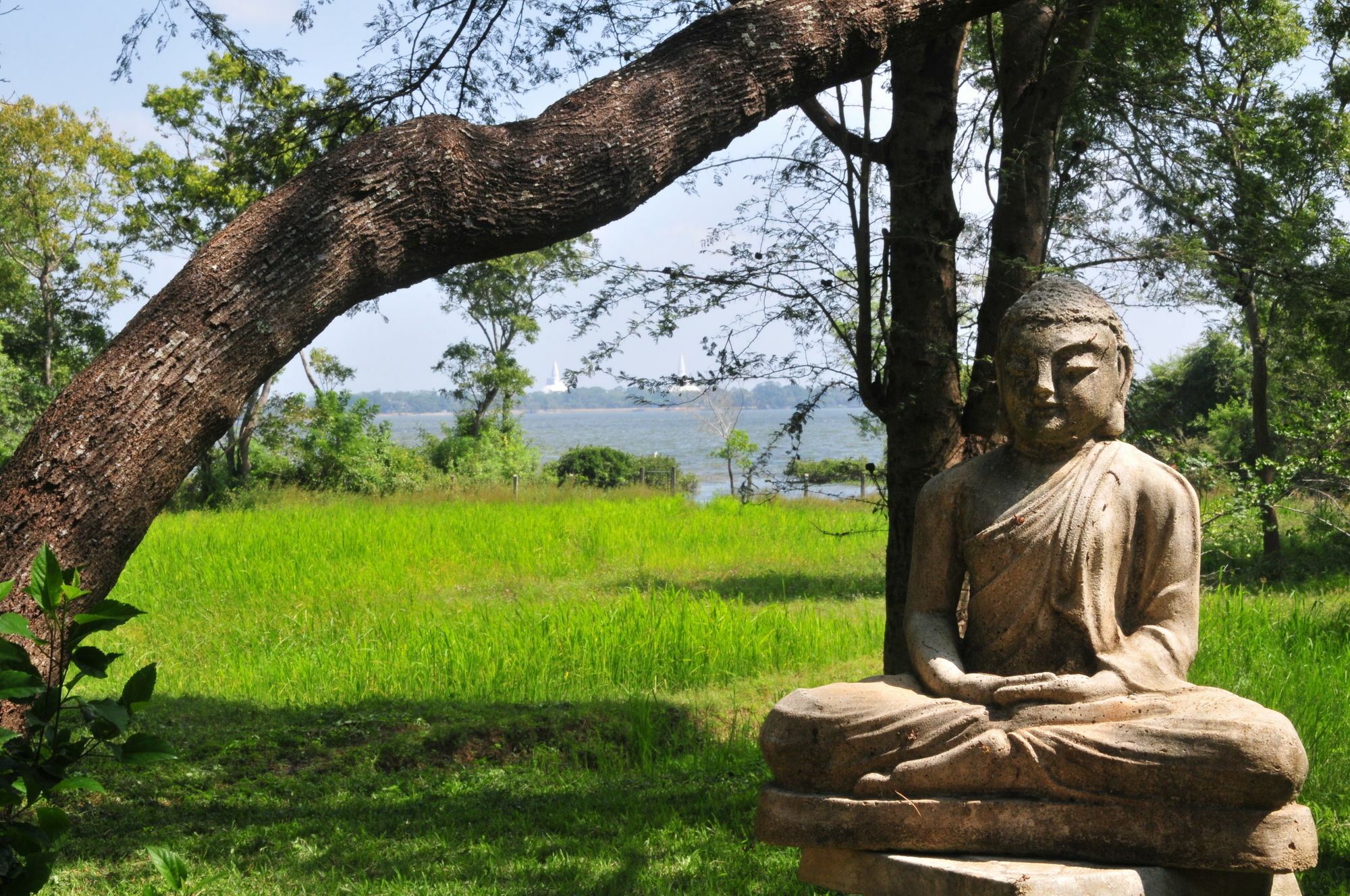 Waters Edge, Anuradhapura Villa Exterior photo